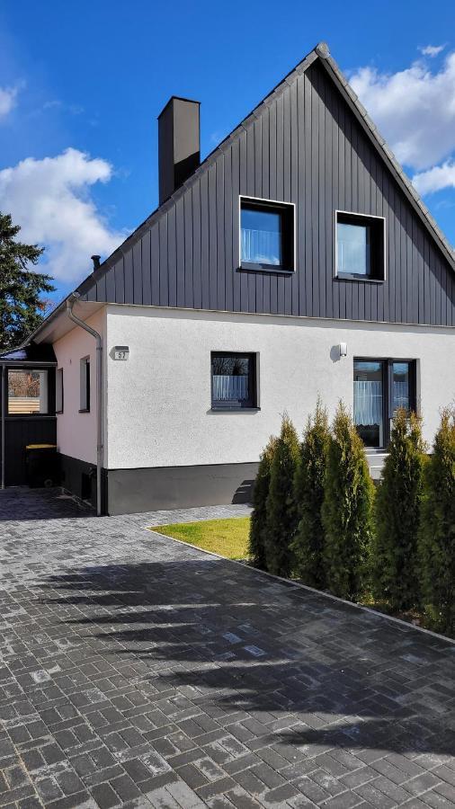 Ferienwohnung 2 - "Ferienhaus Seibert" Ellerdorf エクステリア 写真